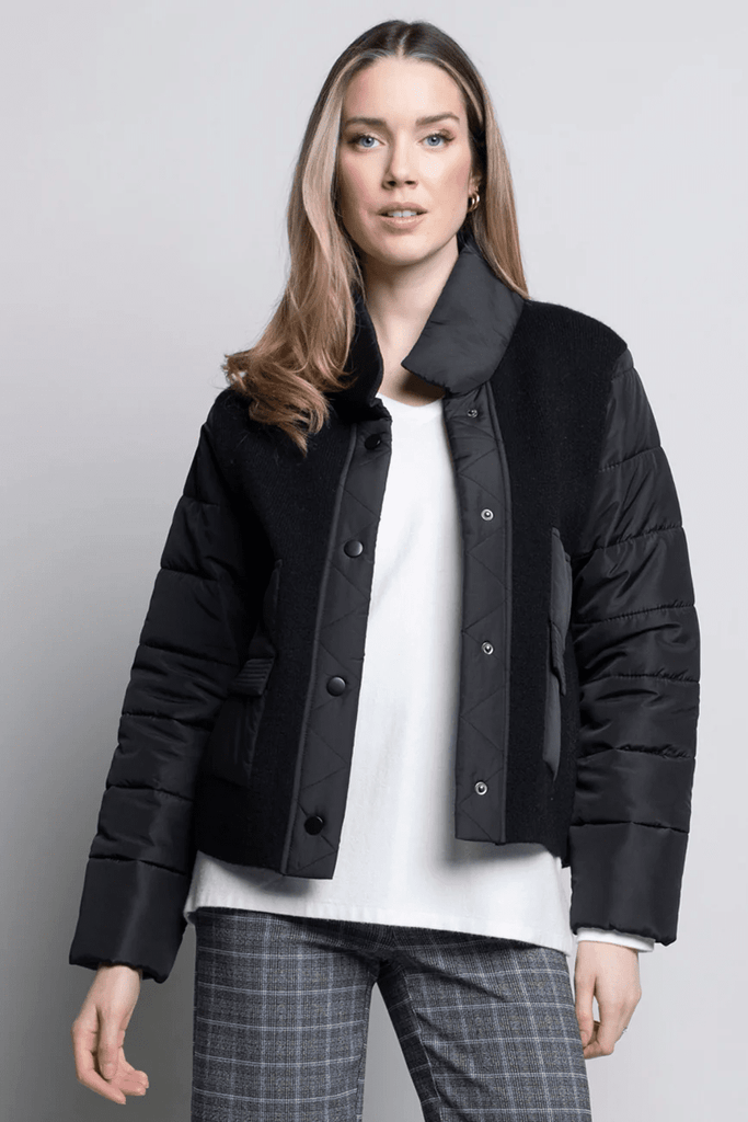 Outdoor Jacket with Quilted Sleeves